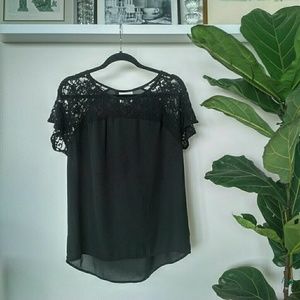 Anthropologie Maeve Lace Neck/Sleeves Blouse - M